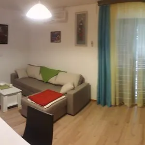 https://apartments-maikidan.in-istria.net